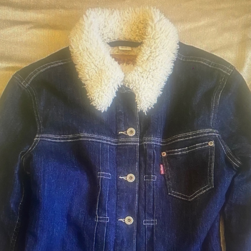 Levi’s Women Medium Jean Jacket Dark Blue Wash Denim Sherpa Lined Heavy Warm
